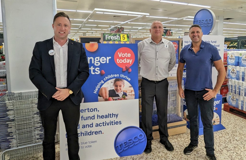 Ben Everitt MP (right) at Tesco's Wolverton superstore